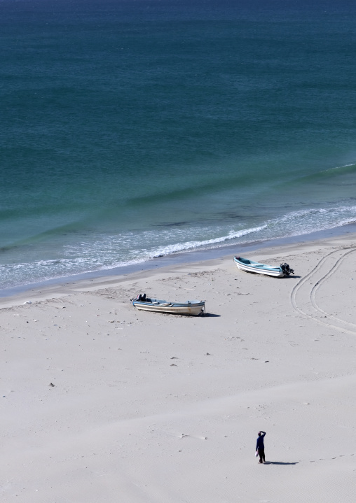 Boats Been Stranded On Taqa Beach, Oman