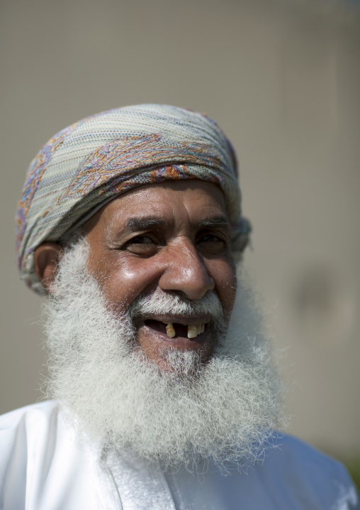 Old Omani Man Smilling In Turban And Dishdasha, Nizwa, Oman