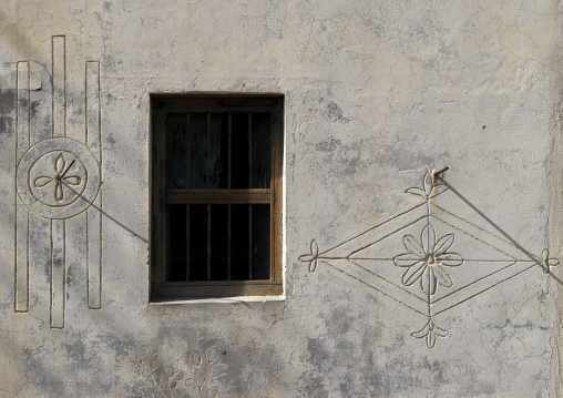 Window With Decorations Carved On The Wall, Ibra Old Town, Oman