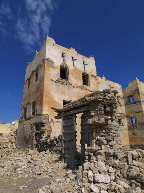 Collapsed House With Wooden Door Of A Rich Merchant Called Bayt Al Siduf, Mirbat, Oman