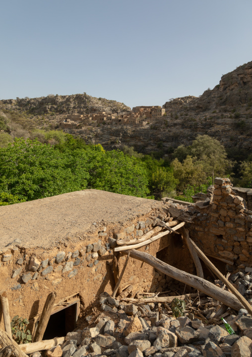 Stone and mudbrick houses in an abandoned village, Jebel Akhdar, Wadi Bani Habib, Oman
