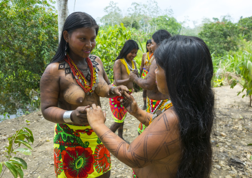 Panama, Darien Province, Bajo Chiquito, Women Of The Native Indian Embera Tribe Dancing