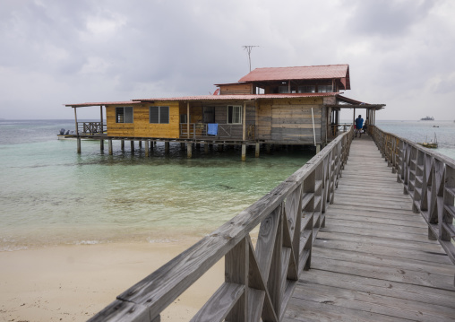 Panama, San Blas Islands, El Porvenir, Wailidup Kuna Lodge