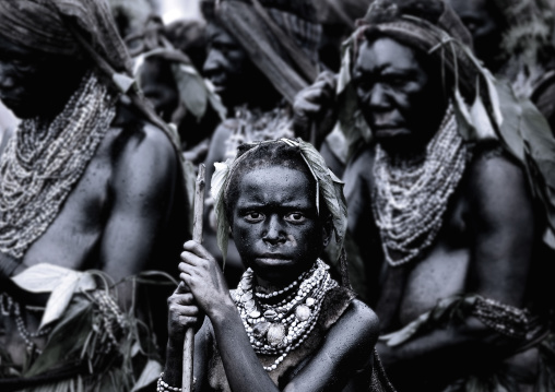 Emira tribe boy during a Sing-sing ceremony, Western Highlands Province, Mount Hagen, Papua New Guinea