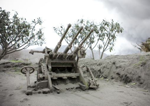 Old machine gun from world war two, East New Britain Province, Rabaul, Papua New Guinea