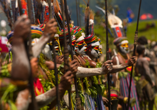 Kunga warriors dancing during a sing-sing, Western Highlands Province, Mount Hagen, Papua New Guinea
