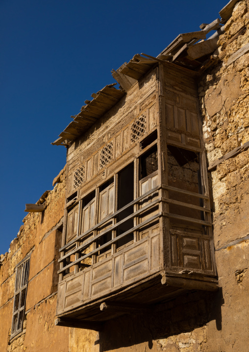Historic dilapidated house with wooden mashrabiyas, Al Madinah Province, Yanbu, Saudi Arabia