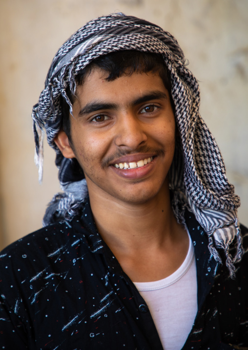 Portrait of a smiling saudi man, Jizan province, Addayer, Saudi Arabia