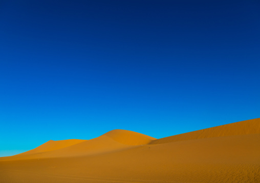 Sand dunes in the Rub' al Khali empty quarter desert, Najran province, Khubash, Saudi Arabia