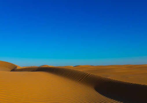 Sand dunes in the Rub' al Khali empty quarter desert, Najran province, Khubash, Saudi Arabia