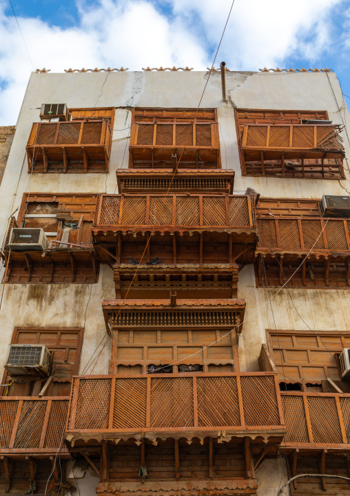 Old house with wooden mashrabiya in al-Balad quarter, Mecca province, Jeddah, Saudi Arabia