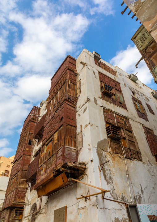 Old house with wooden mashrabiya in al-Balad quarter, Mecca province, Jeddah, Saudi Arabia