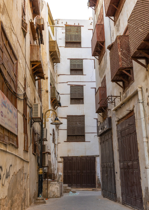 Old house with wooden mashrabiya in al-Balad quarter, Mecca province, Jeddah, Saudi Arabia