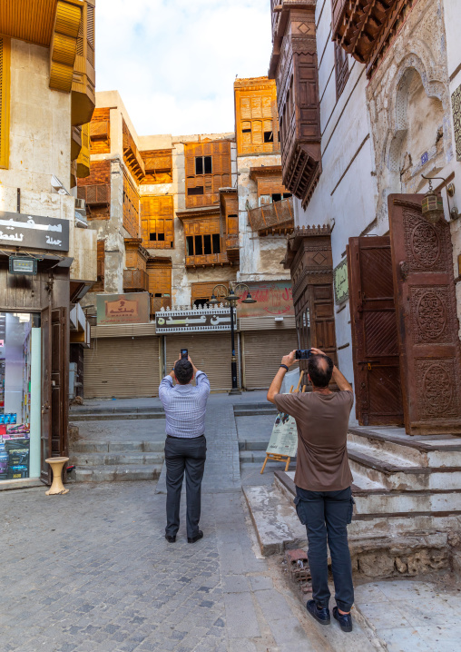 Old house with wooden mashrabiya in al-Balad quarter, Mecca province, Jeddah, Saudi Arabia