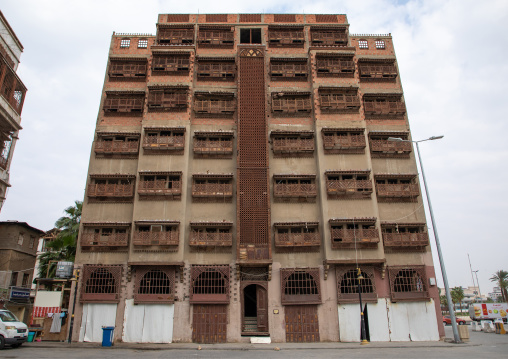 Old house with wooden mashrabiya in al-Balad quarter, Mecca province, Jeddah, Saudi Arabia