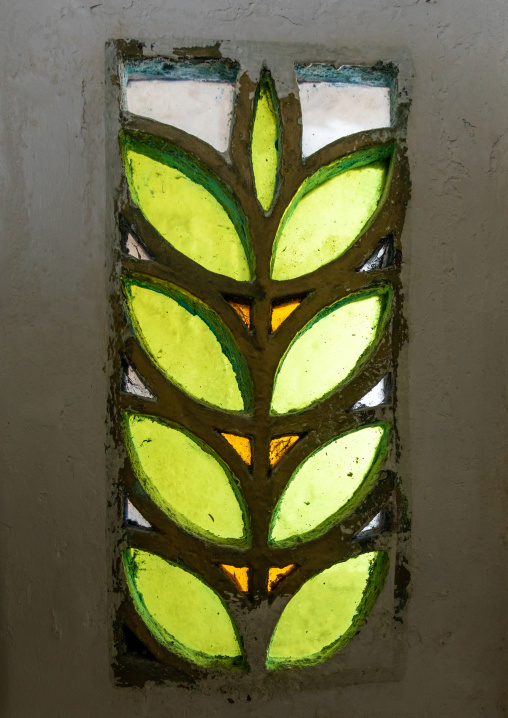 Al Nadji mosque stained window decoration, Red Sea, Farasan, Saudi Arabia
