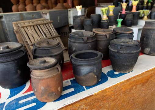 Pots for cooking, Jizan Province, Mahalah, Saudi Arabia