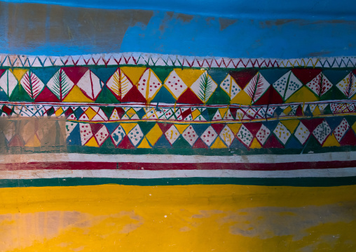 Al-qatt al-asiri traditionally female interior wall decoration in an abandonned house, Asir province, Sarat Abidah, Saudi Arabia