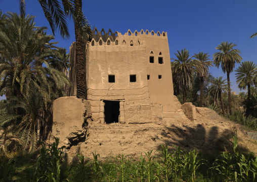 Traditional old multi-storey mud house, Najran Province, Najran, Saudi Arabia