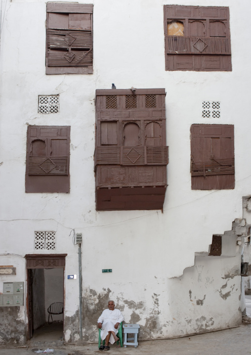 Old house with wooden mashrabiya in al-Balad quarter, Mecca province, Jeddah, Saudi Arabia