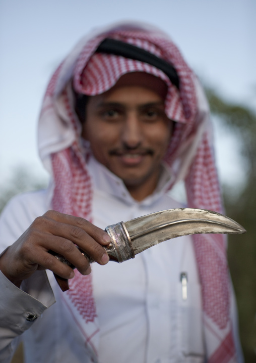 Portrait of a saudi man with a Jambyia, Fifa Mountains, Al-Sarawat, Saudi Arabia