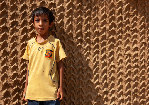 Yemeni refugee boy living on the tihama coast, Jizan Region, Jizan, Saudi Arabia