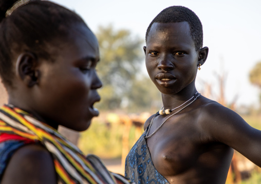 Portriat of Mundari women, Central Equatoria, Terekeka, South Sudan