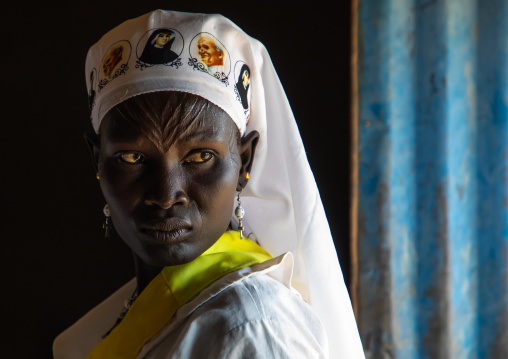 Portrait of a Mundari tribe nun with scarifications on the forehead, Central Equatoria, Terekeka, South Sudan