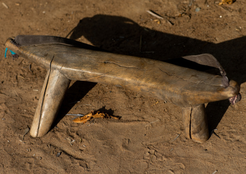 Wooden pillow from Mundari tribe, Central Equatoria, Terekeka, South Sudan