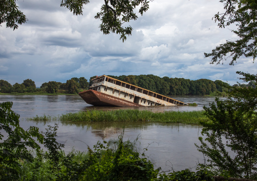 Sunken ferry in the white Nile, Central Equatoria, Juba, South Sudan