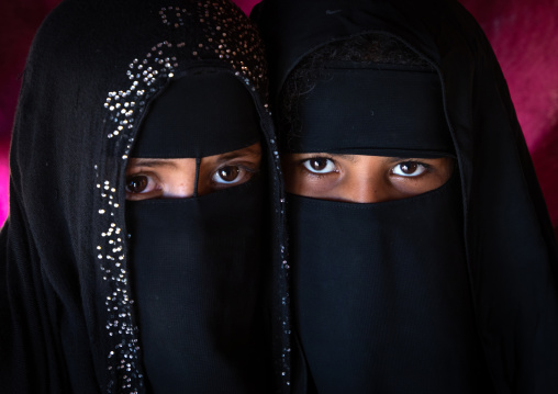 Portrait of Rashaida tribe veiled girls, Kassala State, Kassala, Sudan
