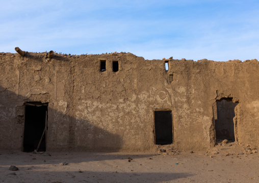 Abandonned mudbrick house, Northern State, Al-Khandaq, Sudan
