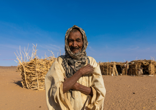 Old bedouin man in Bayoda desert, Northern State, Bayuda desert, Sudan