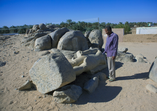 Sudan, Nubia, Tumbus, unknown king in quarry