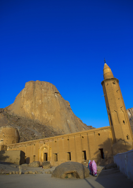 Sudan, Kassala State, Kassala, khatmiyah mosque at the base of the taka mountains