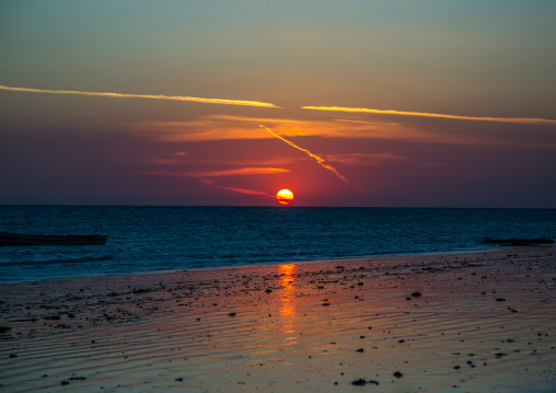 Tanzania, , Kizimkazi, sunset over the beach