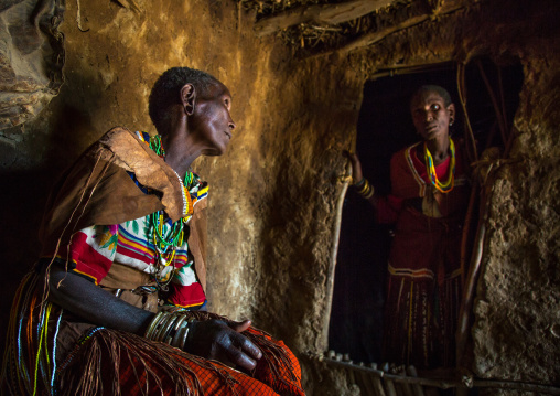Tanzania, Serengeti Plateau, Lake Eyasi, datoga tribe women with scarifications and tattoos on the face