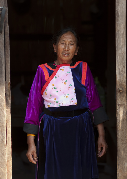 Ban nam rin village, Lisu tribe woman, Thailand