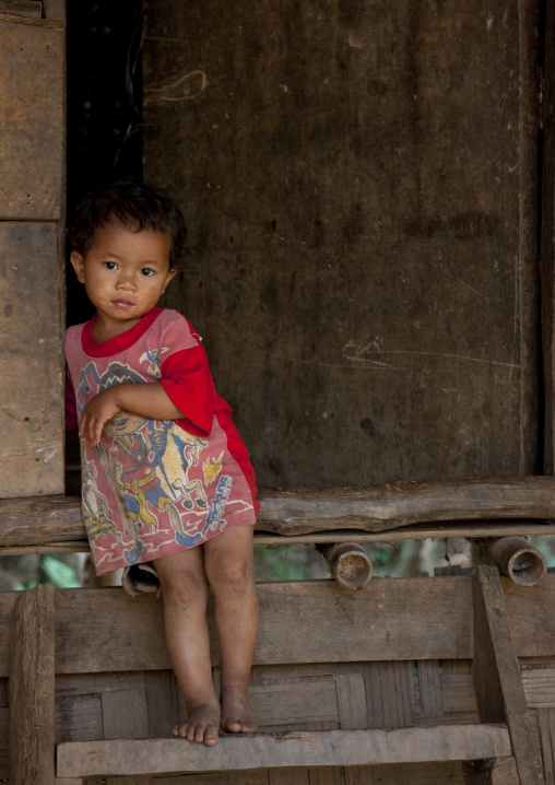 Mae soi-u karen village girl, Thailand