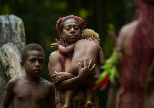 Big Nambas mother and her blonde baby, Malampa Province, Malekula Island, Vanuatu