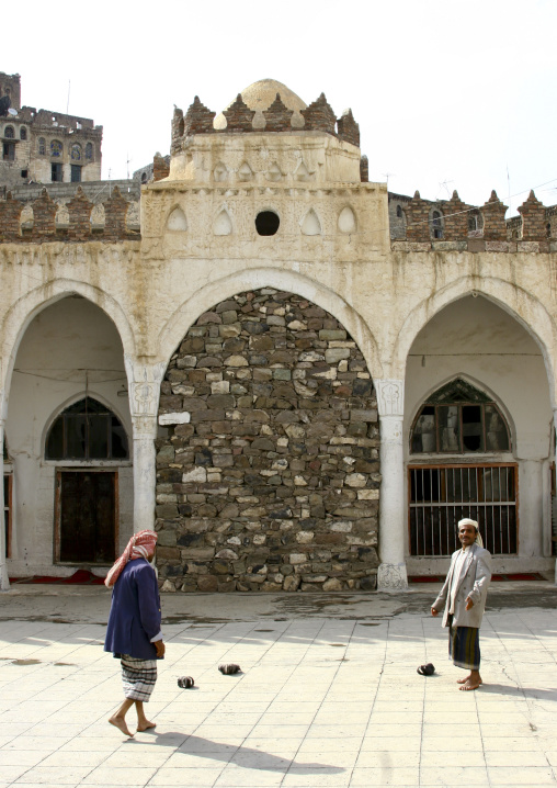 Men Going To The Prayer In Ibb Mosque, Yemen