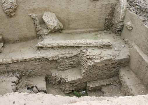 Dry cistern in the old town, Al Hudaydah Governorate, Zabid, Yemen