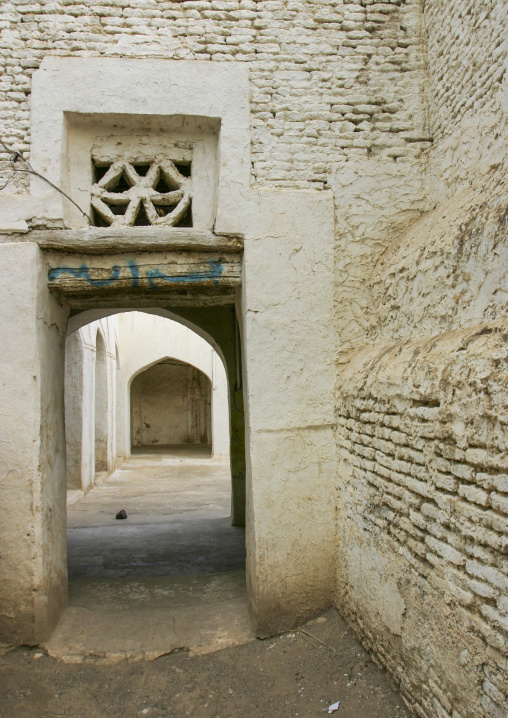 Narrow street in the old town, Al Hudaydah Governorate, Zabid, Yemen