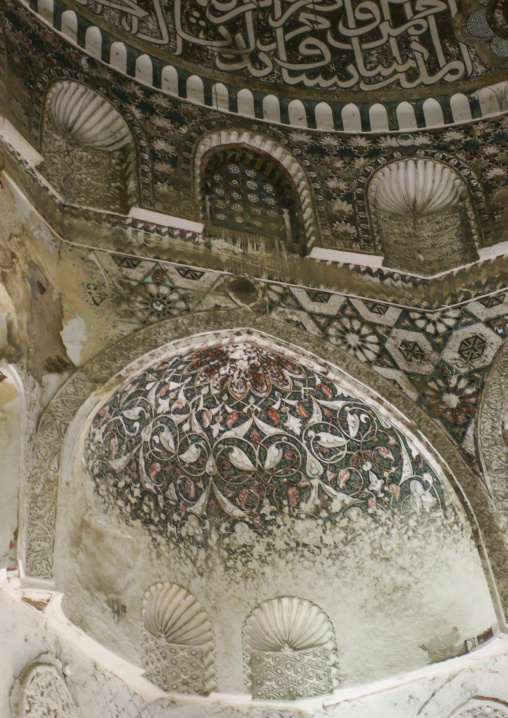 Al-ashrafiya Mosque decorated ceiling before renovation, Janad Region, Taiz, Yemen
