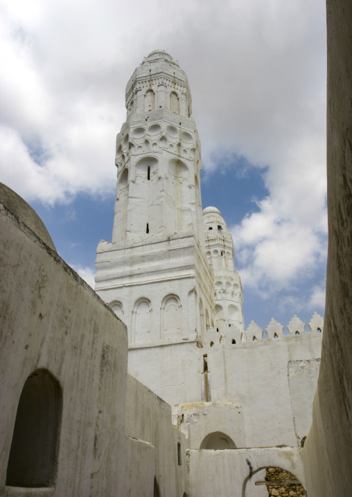 Al Ashrafiyya Mosque with twin minarets, Janad Region, Taiz, Yemen