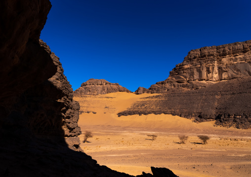 Rock formation in the desert, Tassili N'Ajjer National Park, Tadrart Rouge, Algeria