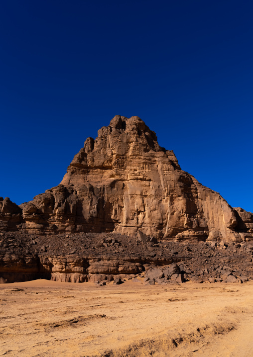 Rock formation in the desert, Tassili N'Ajjer National Park, Tadrart Rouge, Algeria