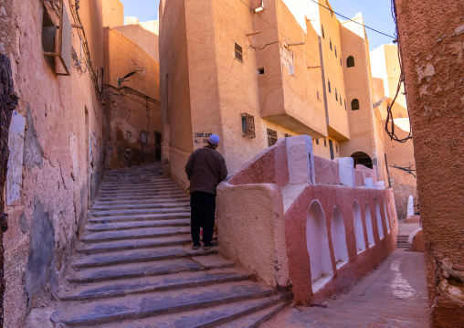 Algerian man in Ksar El Atteuf, North Africa, Ghardaia, Algeria