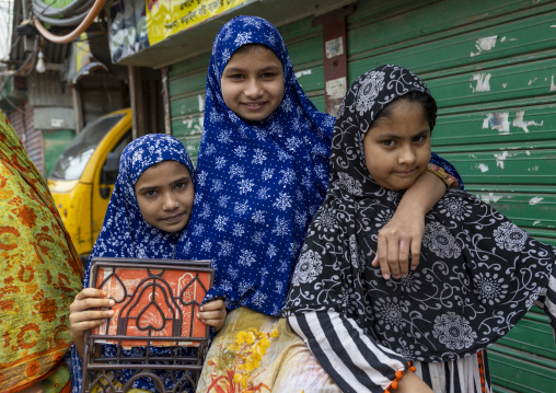 Veiled muslim girls in Korail slum, Dhaka Division, Dhaka, Bangladesh