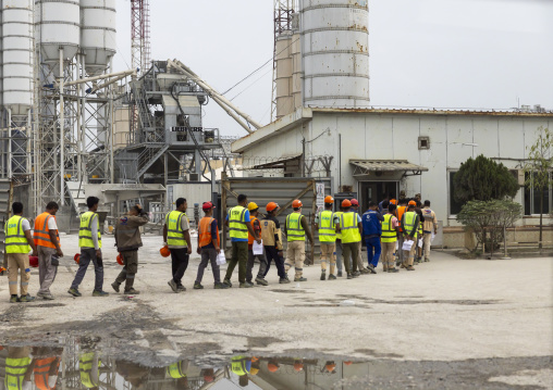 Workers entering Bheramara combined cycle power plant, Pabna District, Rooppur, Bangladesh